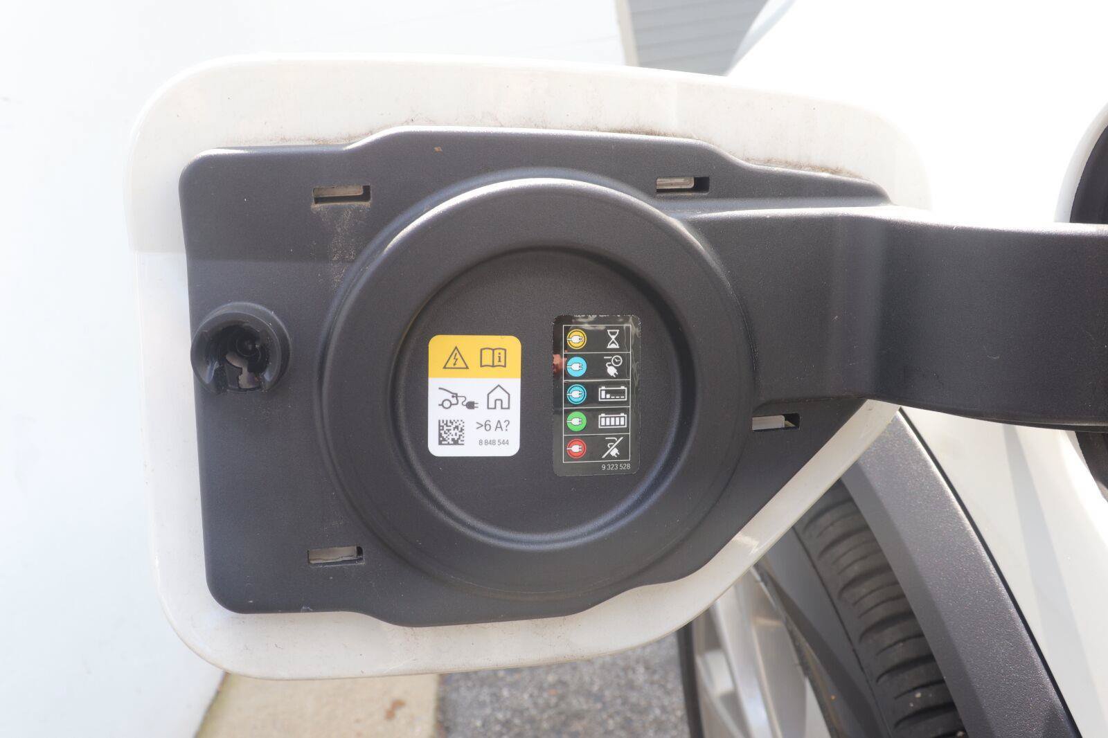 Used 2024 BMW X5 xDrive50e AWD/4WD image 9