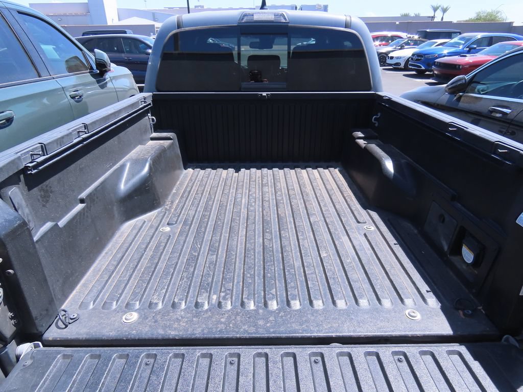 Used 2020 Toyota Tacoma TRD Off-Road AWD/4WD image 12