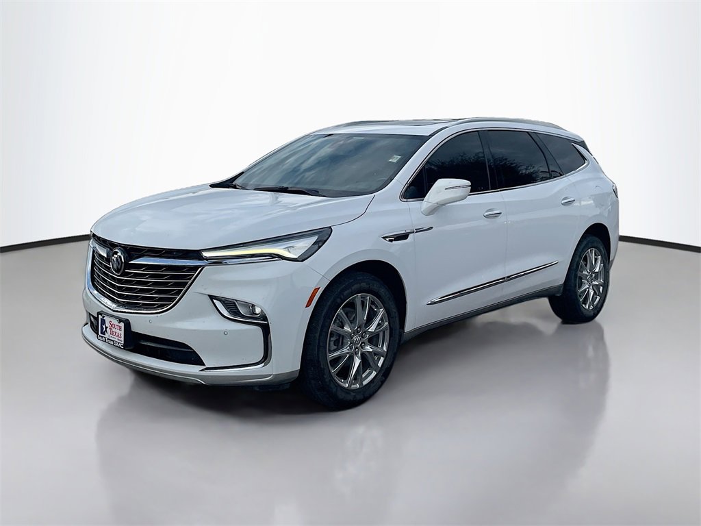 Used 2023 Buick Enclave Essence w/ Experience Buick Package image 3