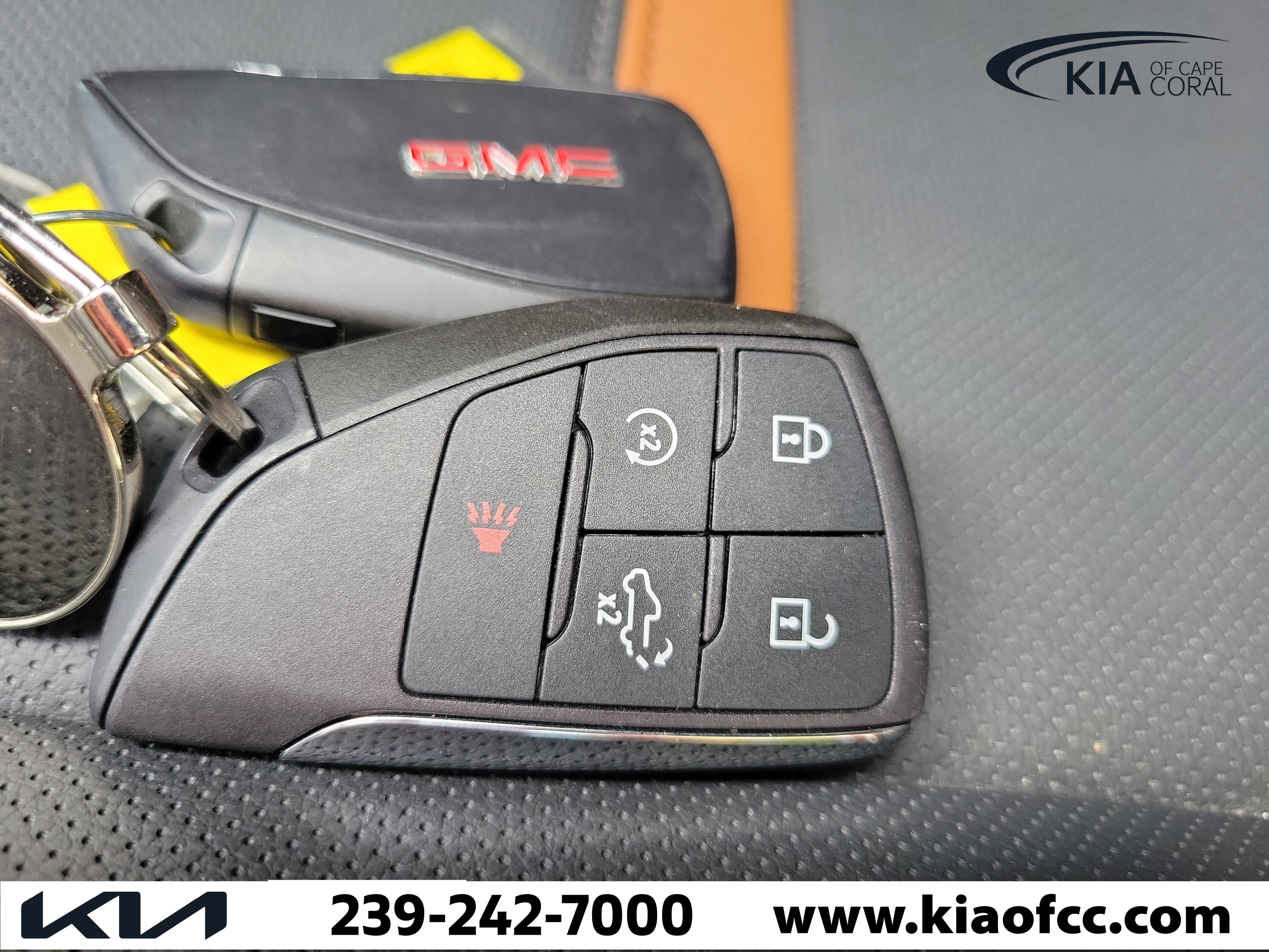 Used 2025 GMC Sierra 1500 AT4 w/ AT4 Premium Package AWD/4WD image 28