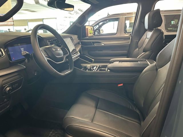 New 2026 Jeep Grand Wagoneer 4WD w/ Premium Group I image 2