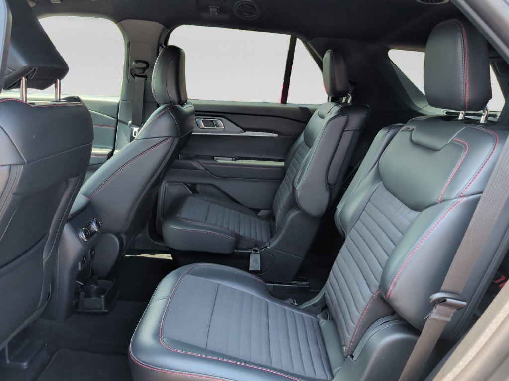 Used 2026 Ford Explorer ST-Line AWD/4WD image 31