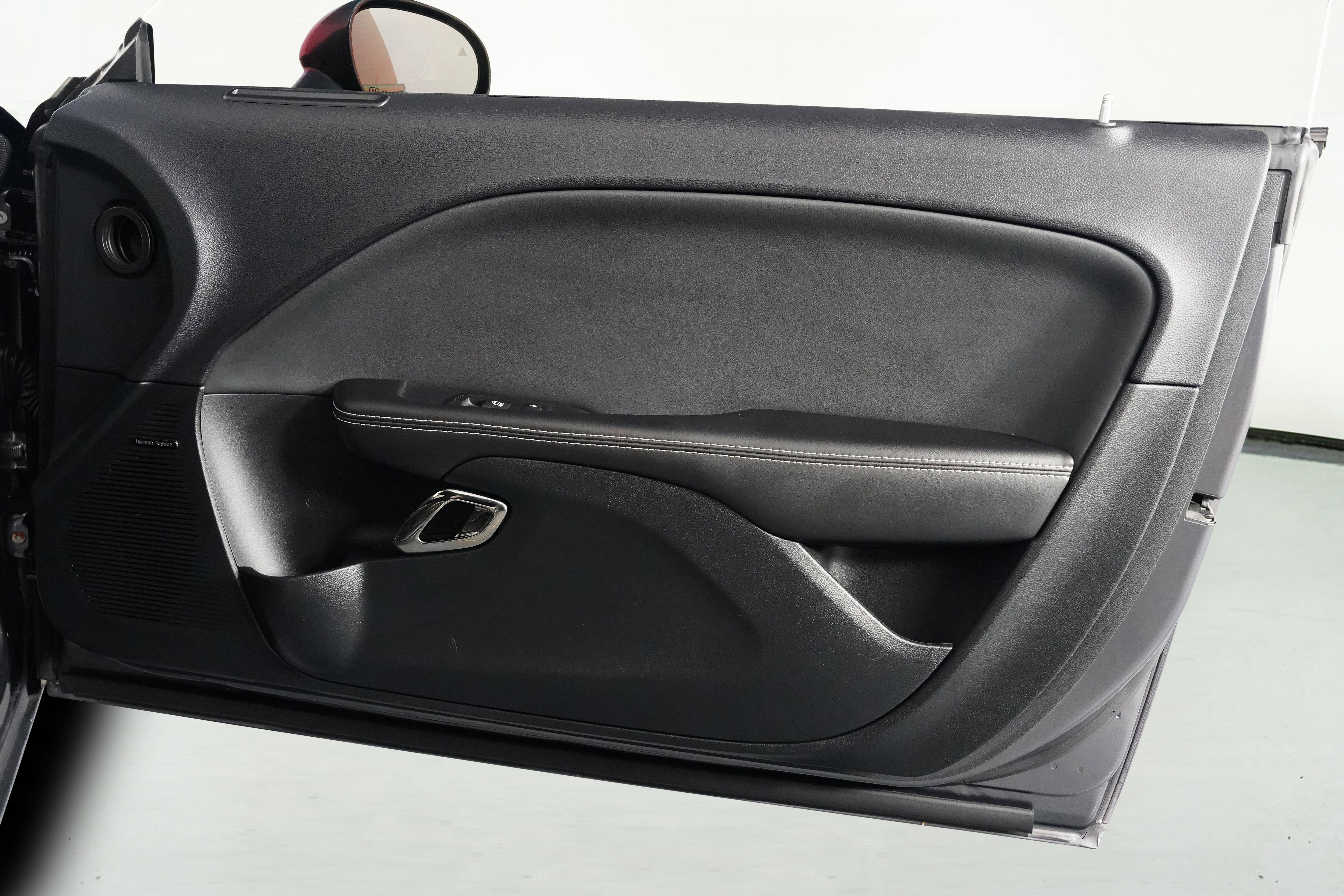 Used 2016 Dodge Challenger SRT Hellcat image 37