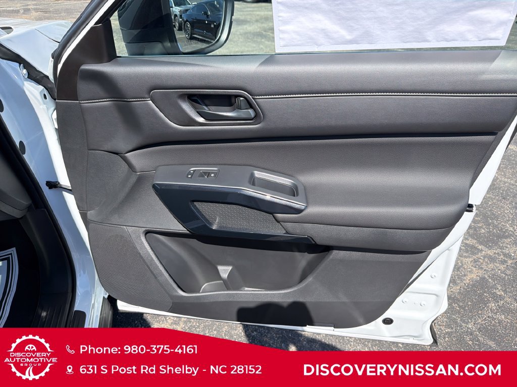 New 2026 Nissan Pathfinder SV w/ SV Premium Package FWD image 40