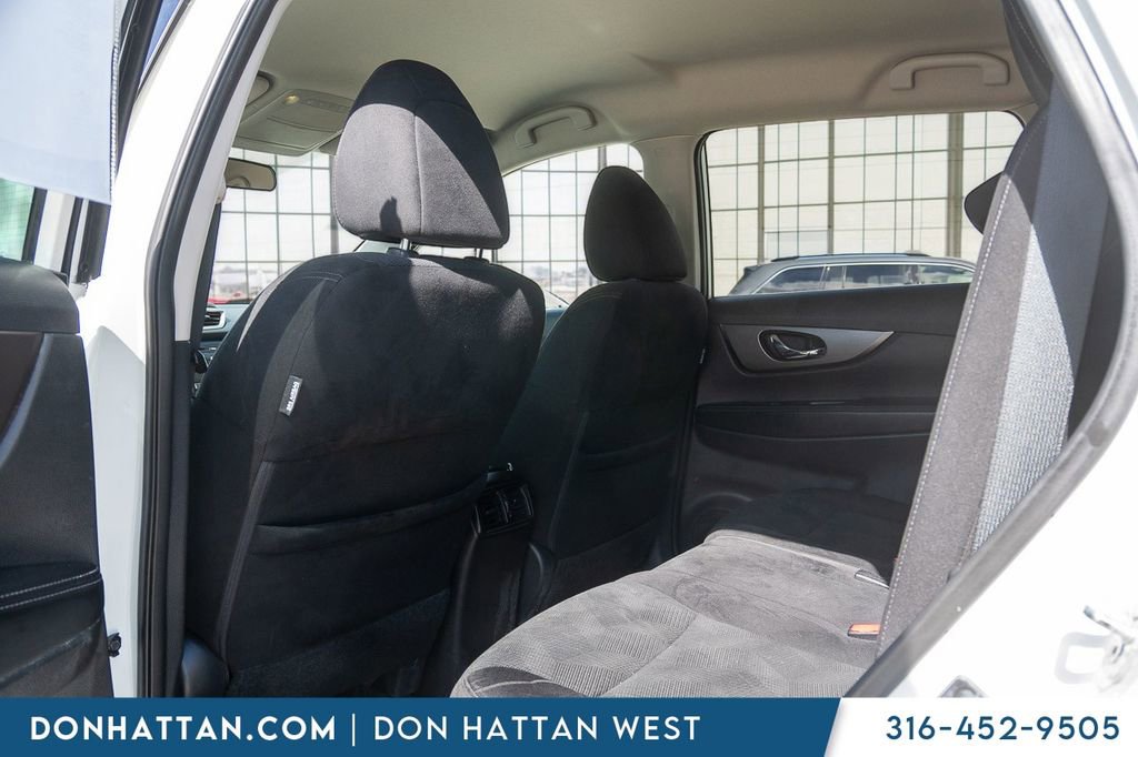 Used 2014 Nissan Rogue SV FWD image 18