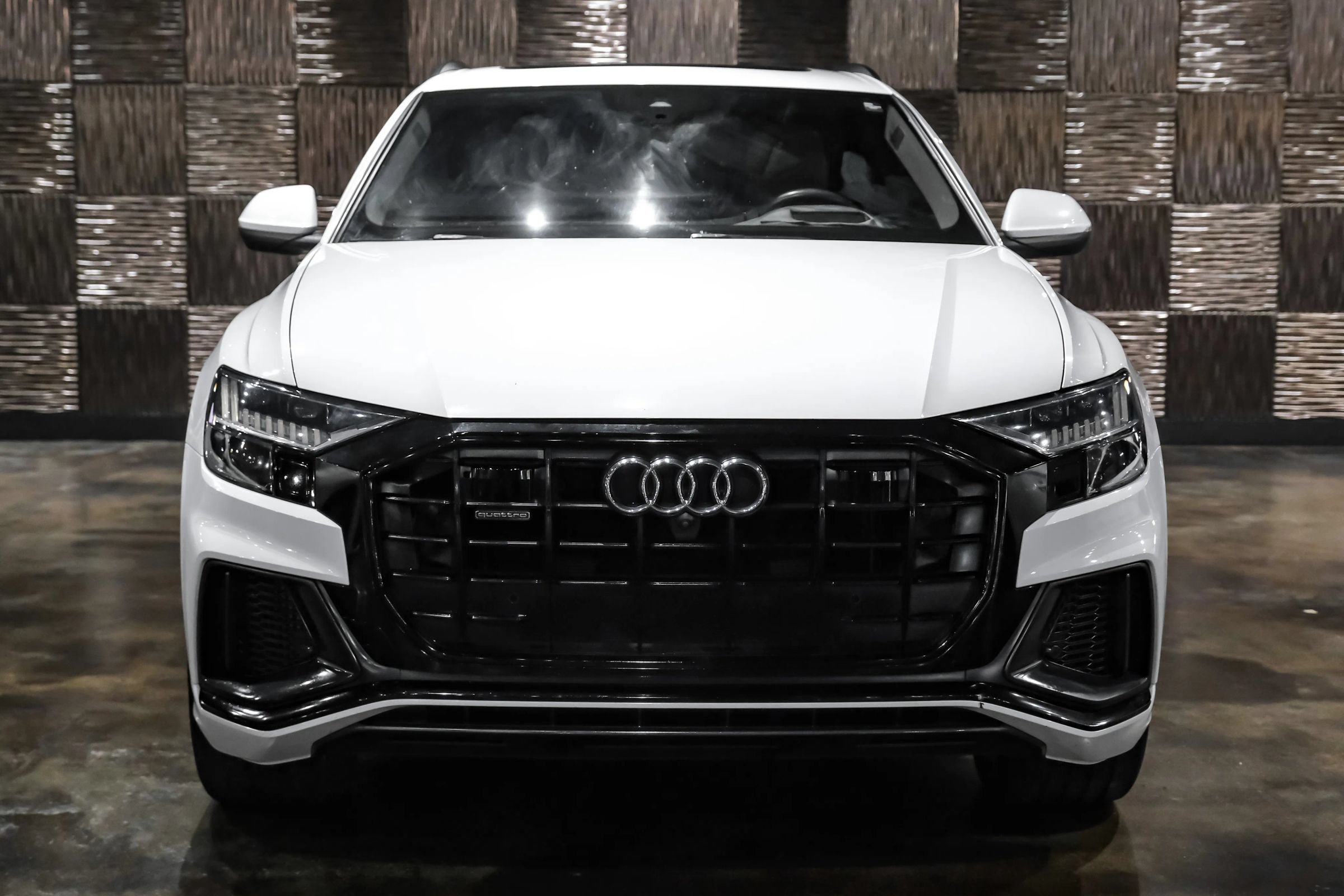 Used 2019 Audi Q8 Prestige w/ Year 1 Package AWD/4WD image 6