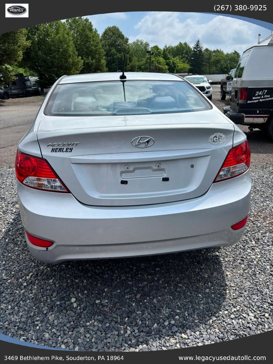 Used 2012 Hyundai Accent GLS FWD image 7