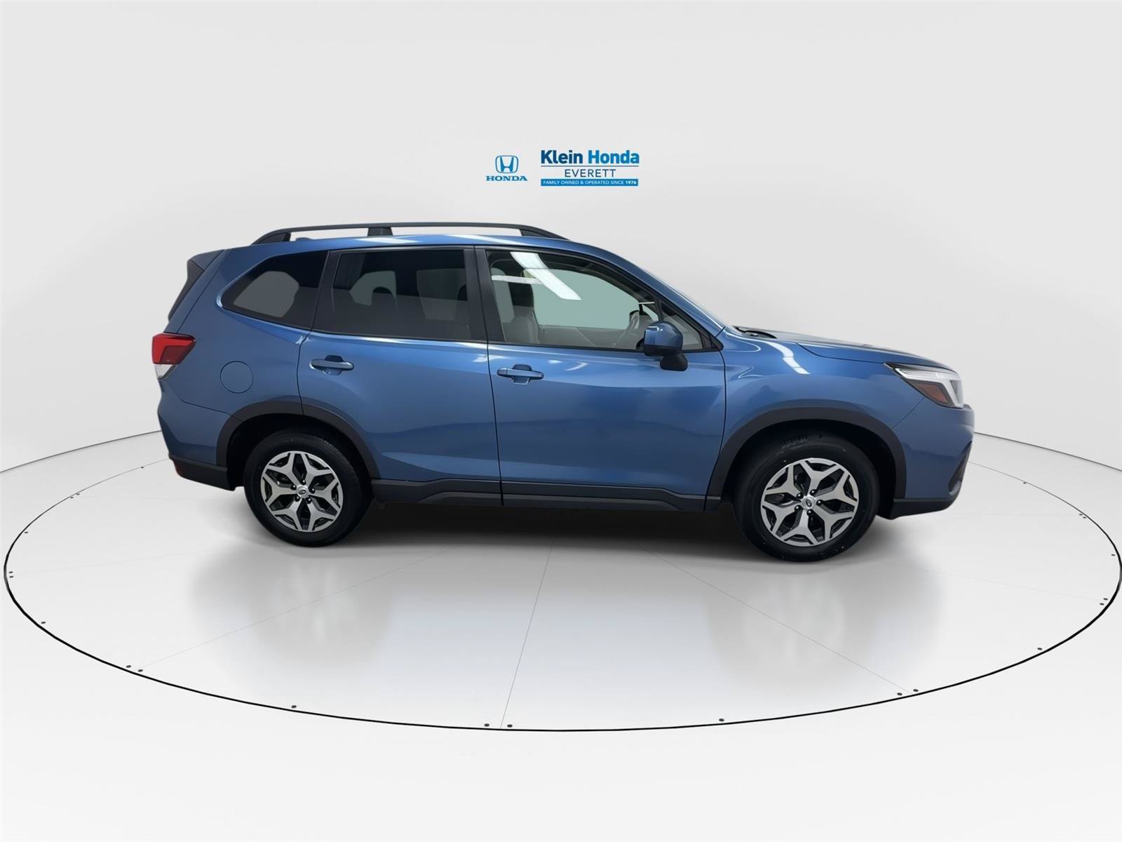 Used 2020 Subaru Forester Premium AWD/4WD image 3