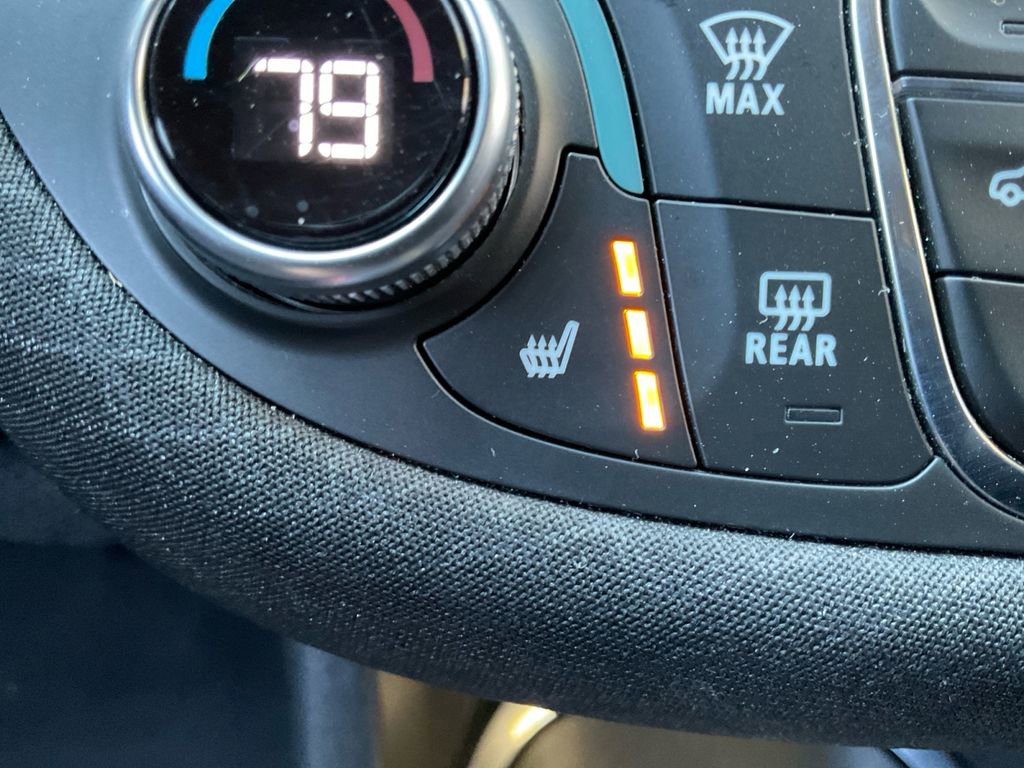 Used 2023 Chevrolet Malibu LT image 24