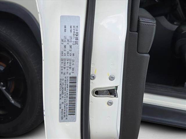 Used 2019 Jeep Cherokee Latitude Plus FWD image 21