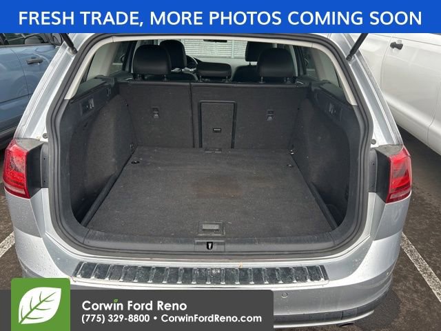 Used 2017 Volkswagen Golf Alltrack SE AWD/4WD image 8