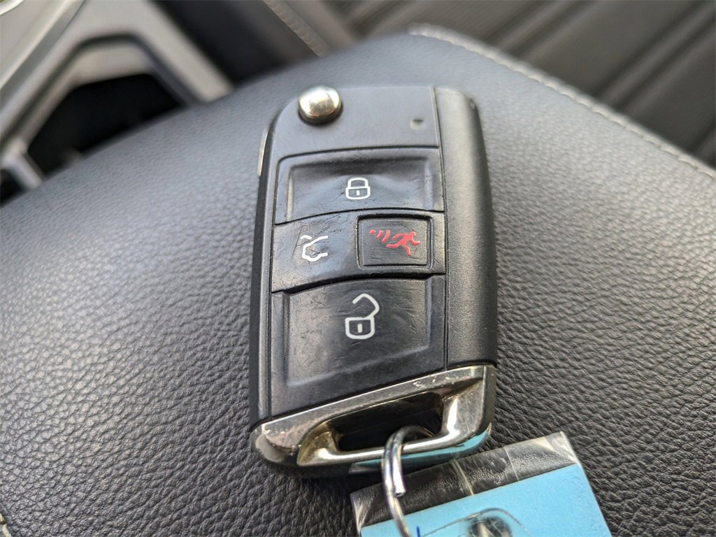 Used 2024 Volkswagen Tiguan S image 28