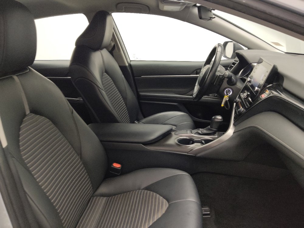 Used 2022 Toyota Camry SE image 21