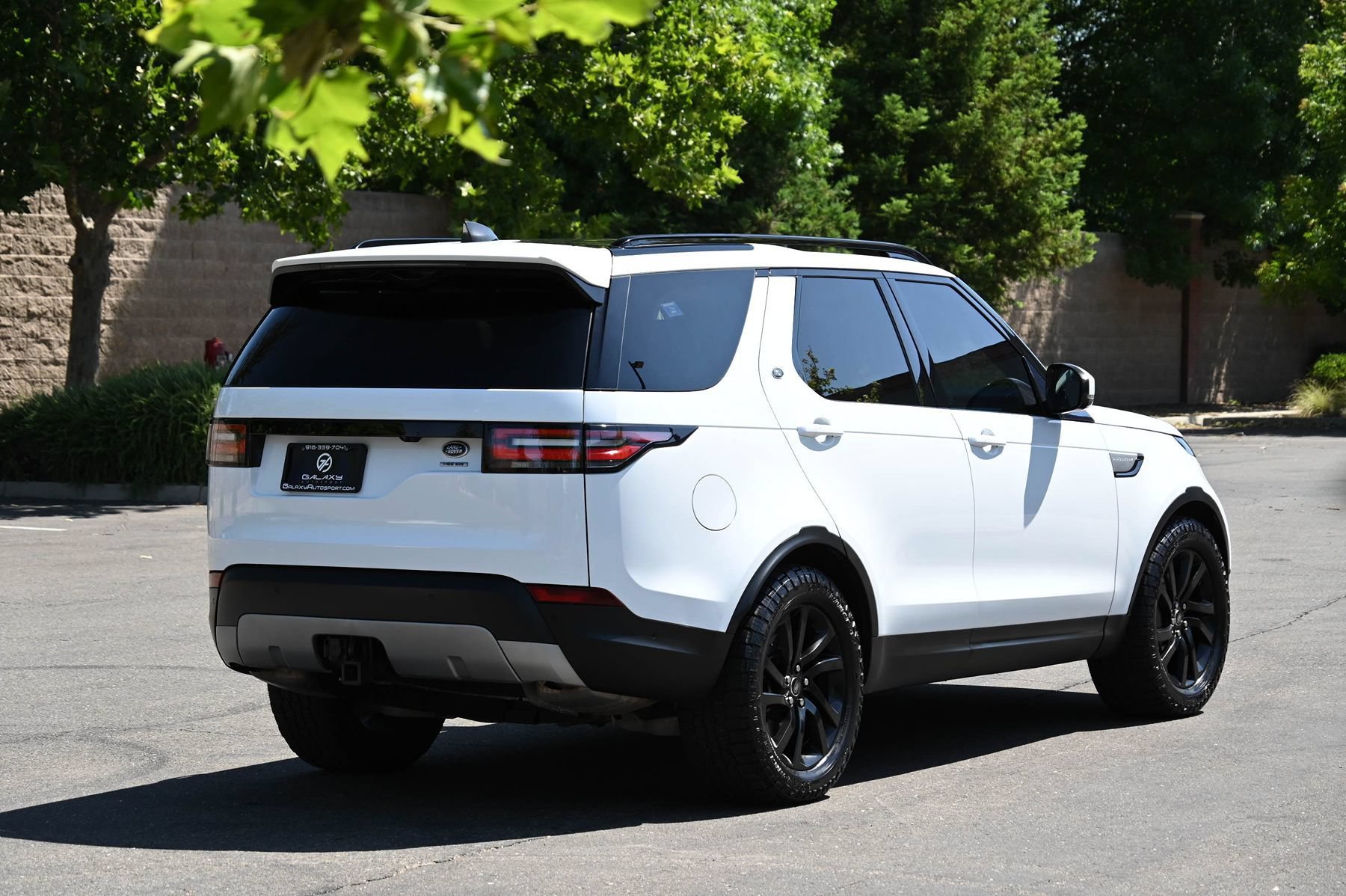 Used 2019 Land Rover Discovery HSE AWD/4WD image 7