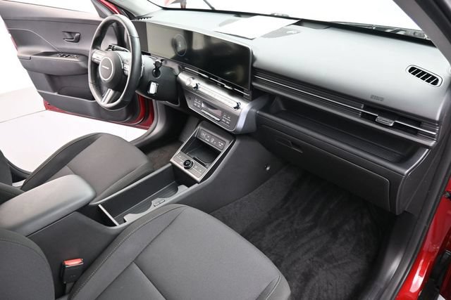 Used 2025 Hyundai Kona SEL AWD/4WD image 30