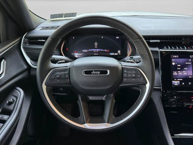 Certified 2024 Jeep Grand Cherokee Altitude AWD/4WD image 12