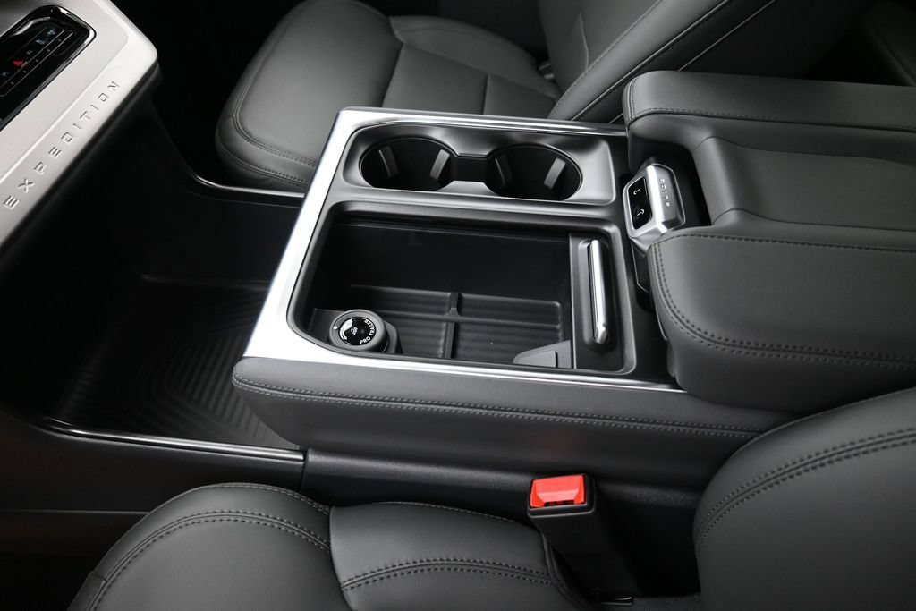 New 2027 Ford Expedition Active RWD image 9