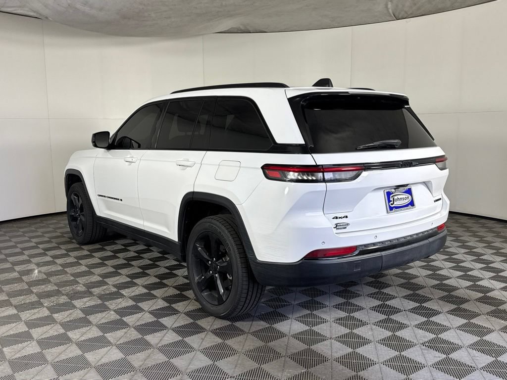 Certified 2023 Jeep Grand Cherokee Limited w/ Black Appearance Package AWD/4WD image 7