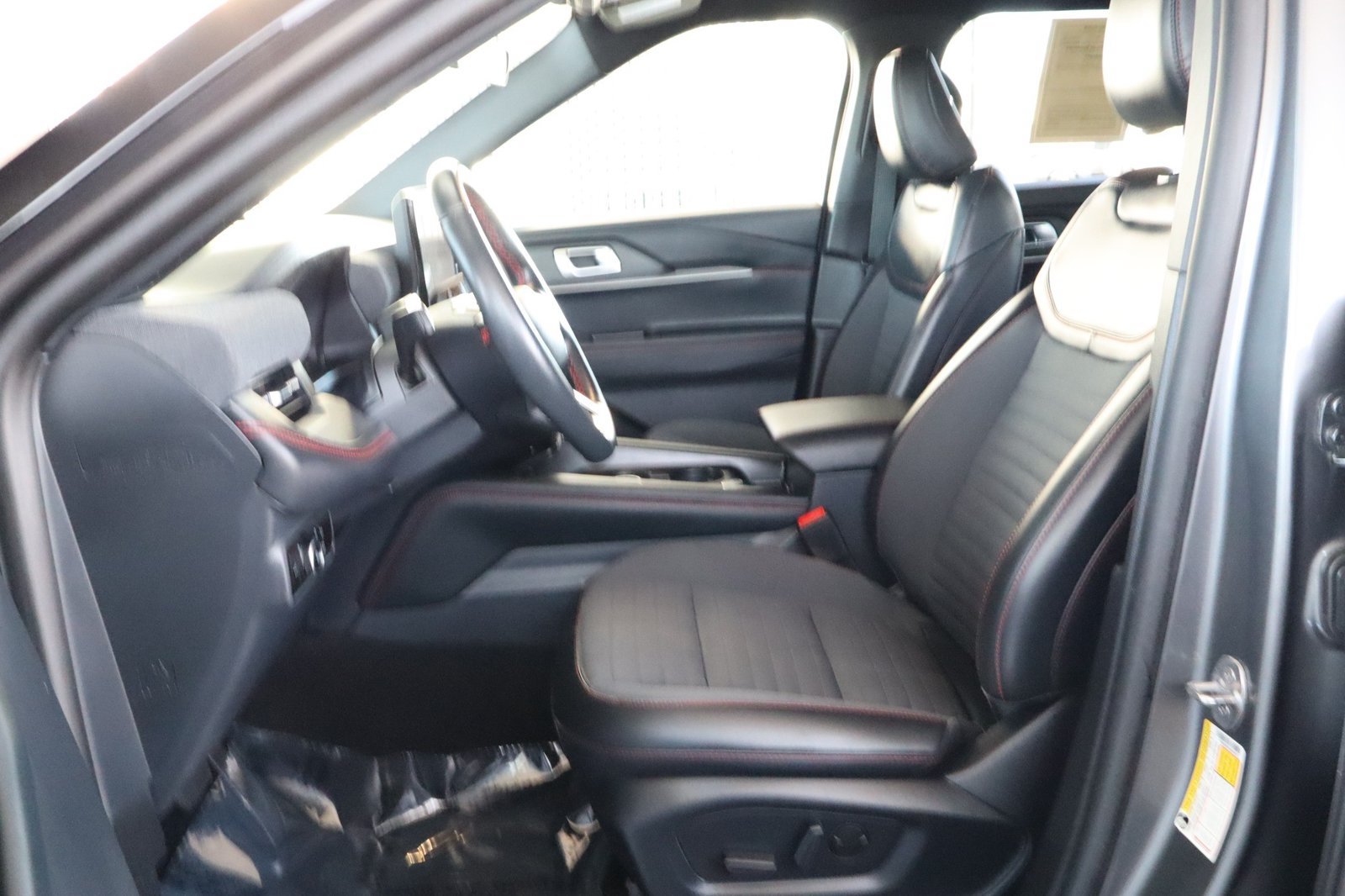 Used 2025 Ford Explorer ST-Line AWD/4WD image 20
