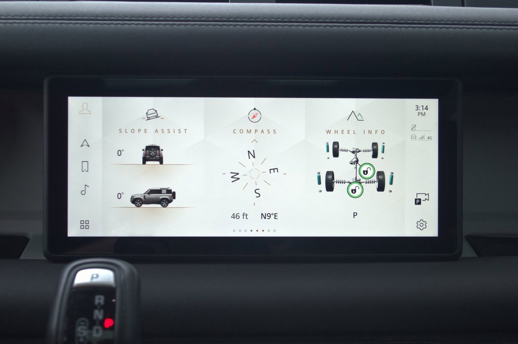 Used 2024 Land Rover Defender 90 X-Dynamic SE image 30