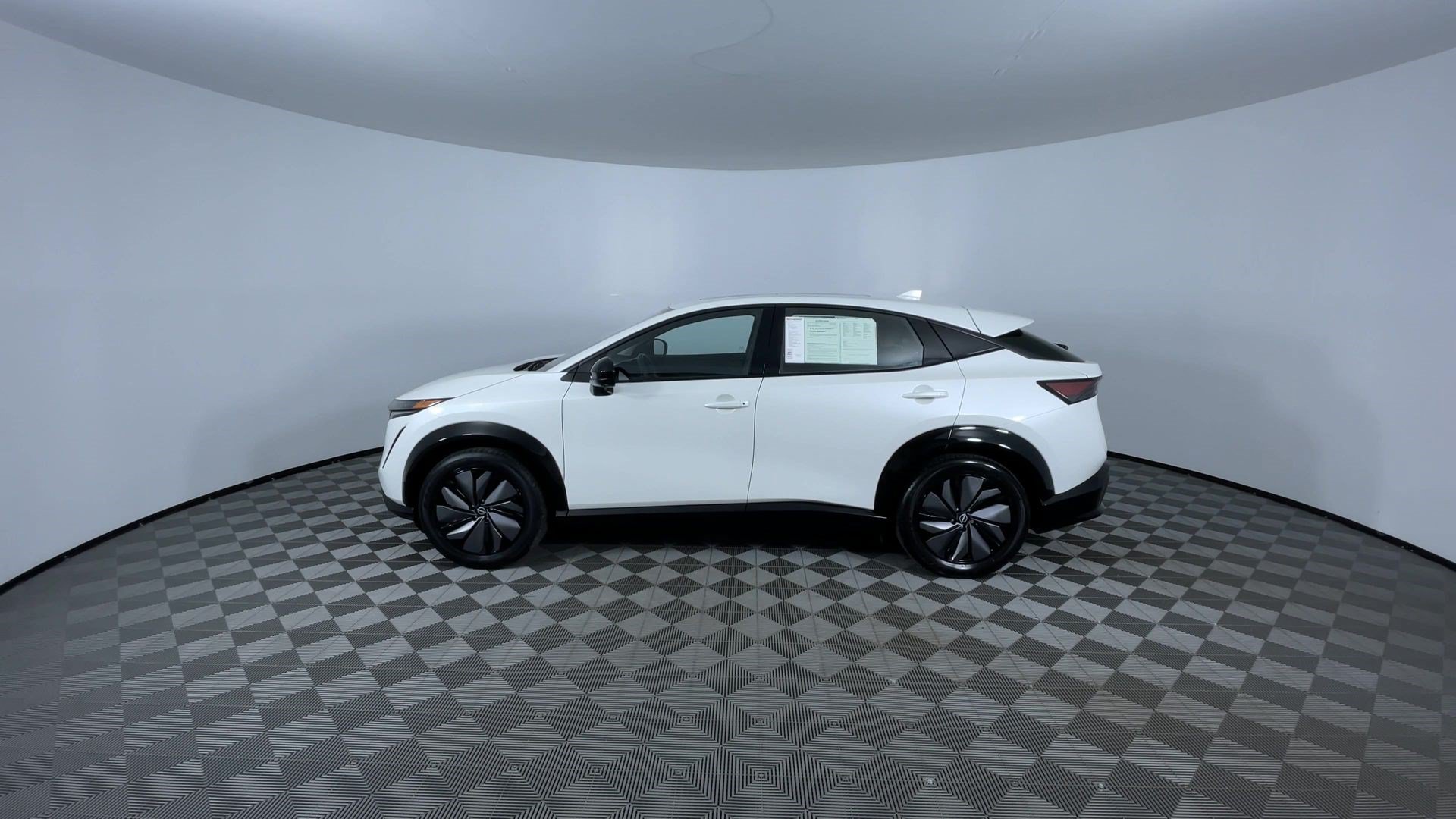 Certified 2024 Nissan Ariya AWD image 5