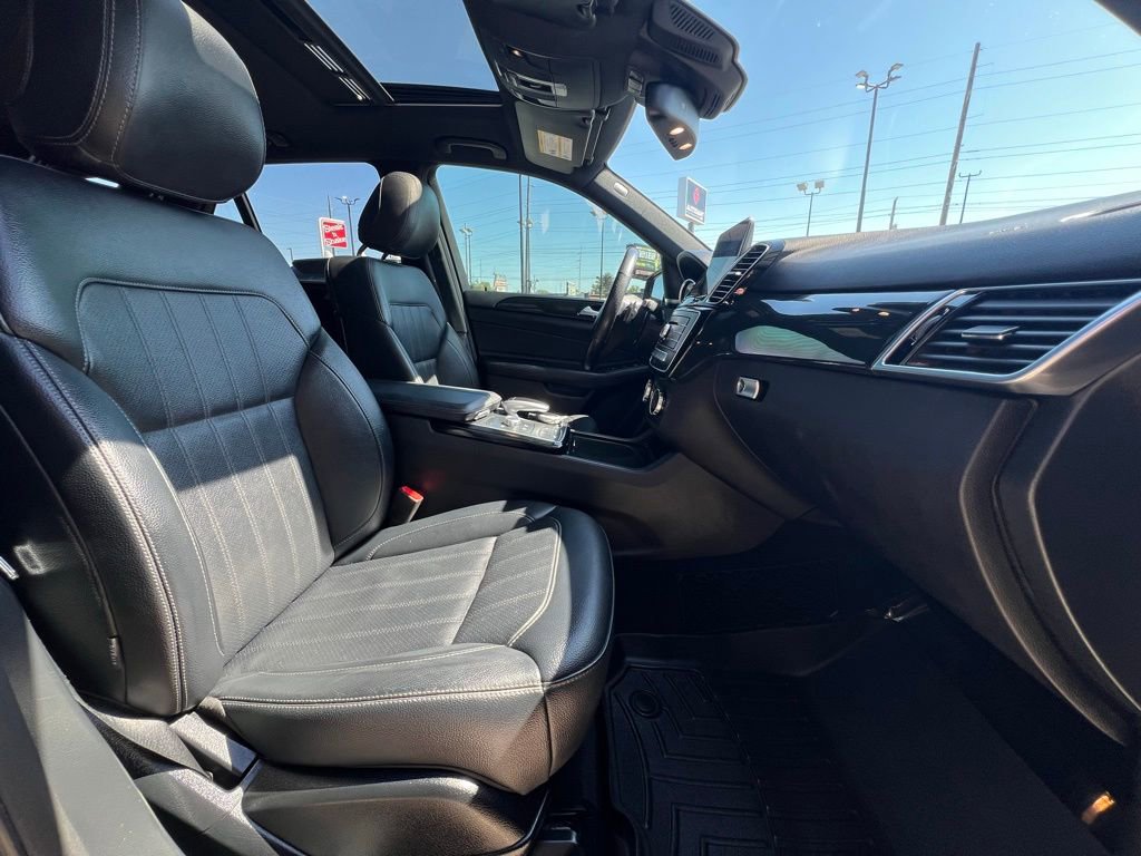 Used 2019 Mercedes-Benz GLE 400 4MATIC image 28