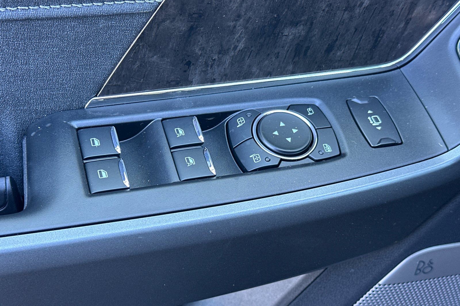 New 2026 Ford F350 Lariat w/ Black Appearance Package image 12