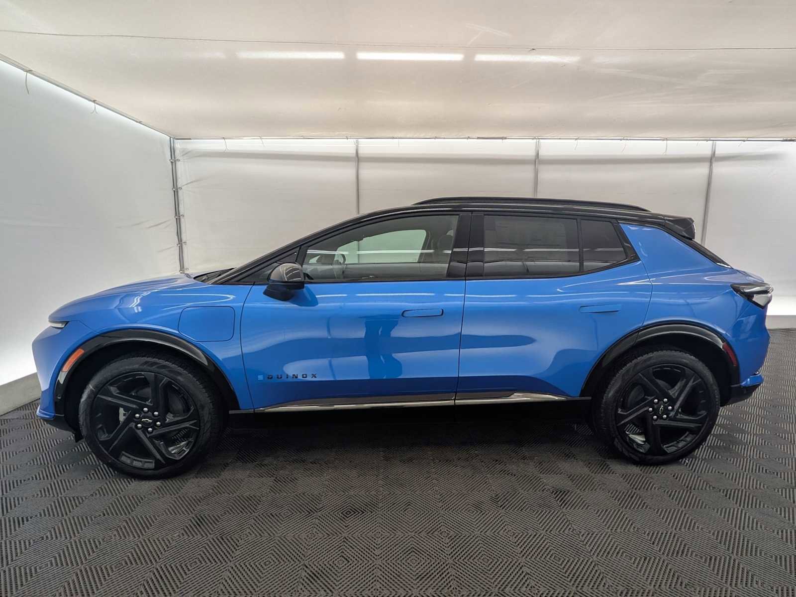 New 2026 Chevrolet Equinox EV RS image 3