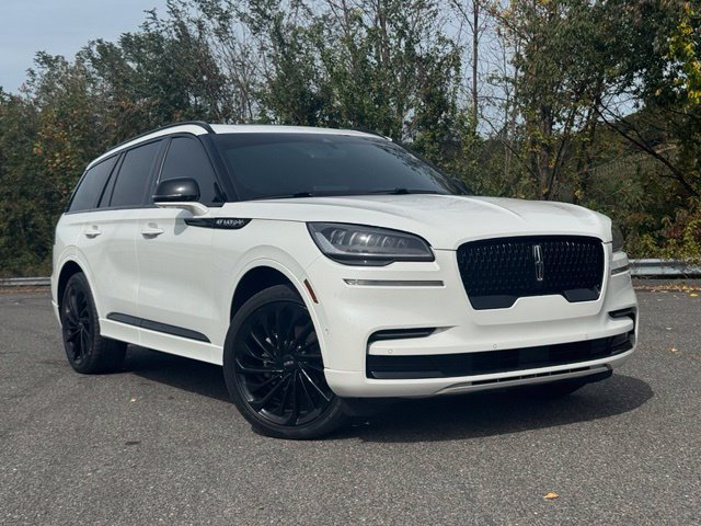 Used 2023 Lincoln Aviator Reserve w/ Equipment Group 201A AWD/4WD image 27
