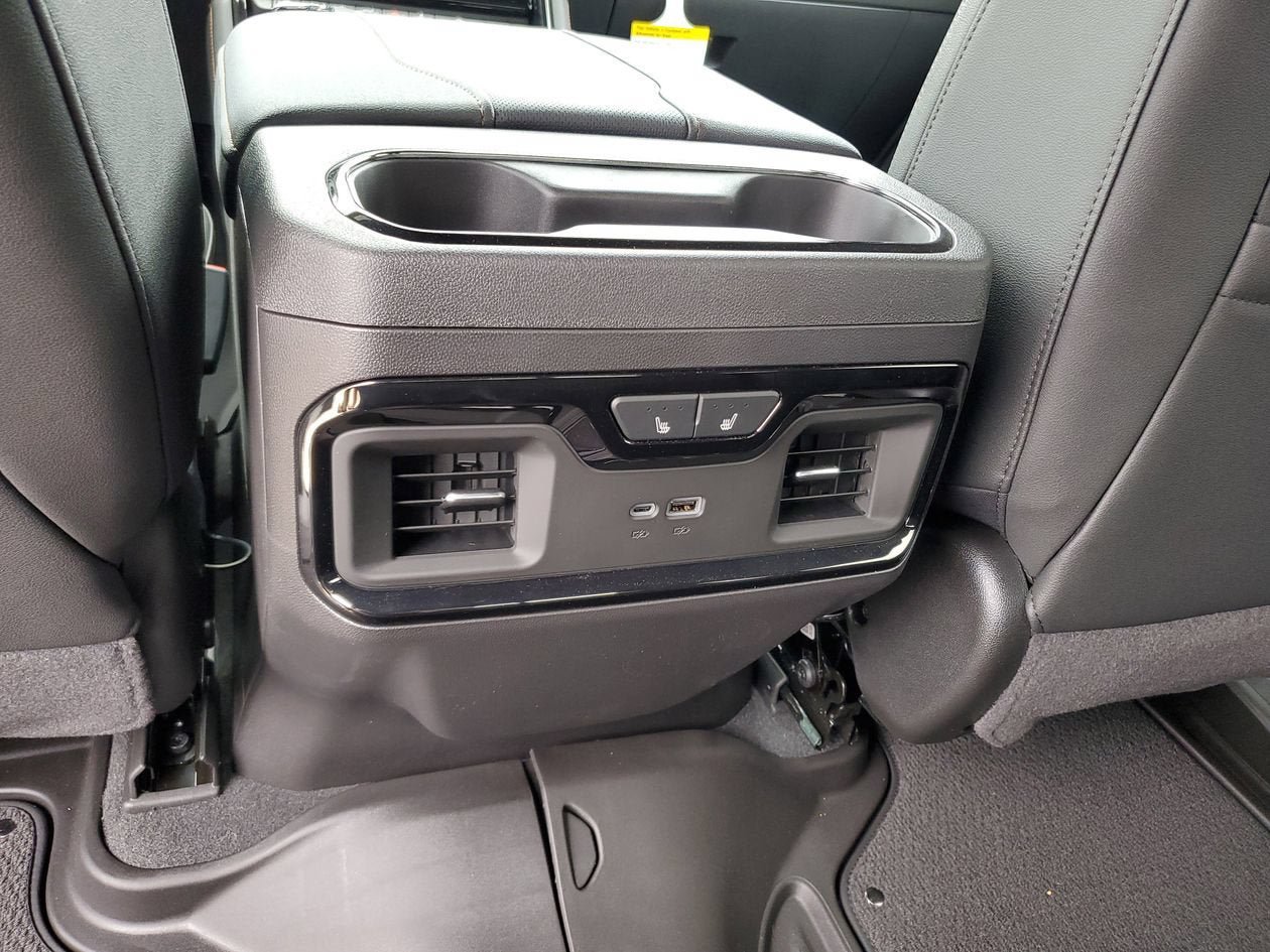 New 2026 GMC Sierra 1500 AT4 w/ AT4 Premium Package AWD/4WD image 17