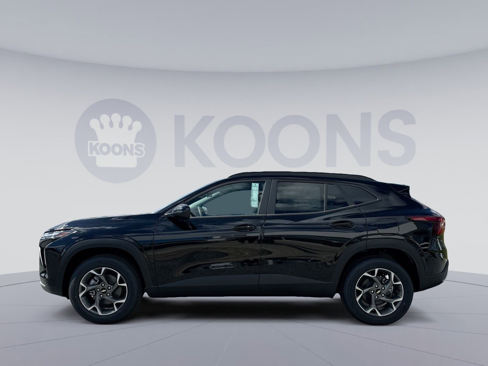 New 2026 Chevrolet Trax LT w/ Driver Confidence Package FWD image 2