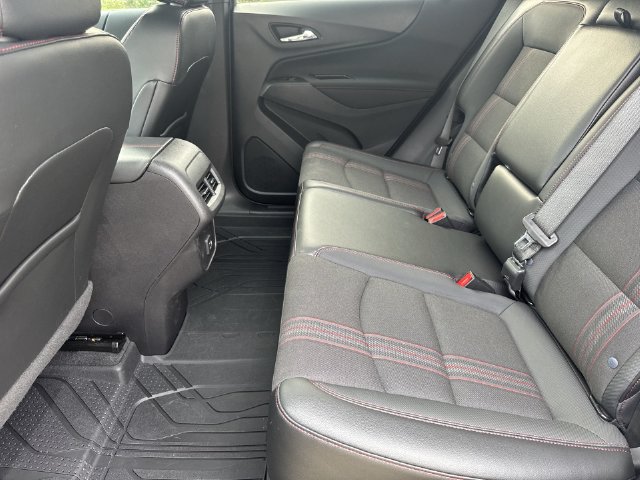Used 2023 Chevrolet Equinox RS AWD/4WD image 24