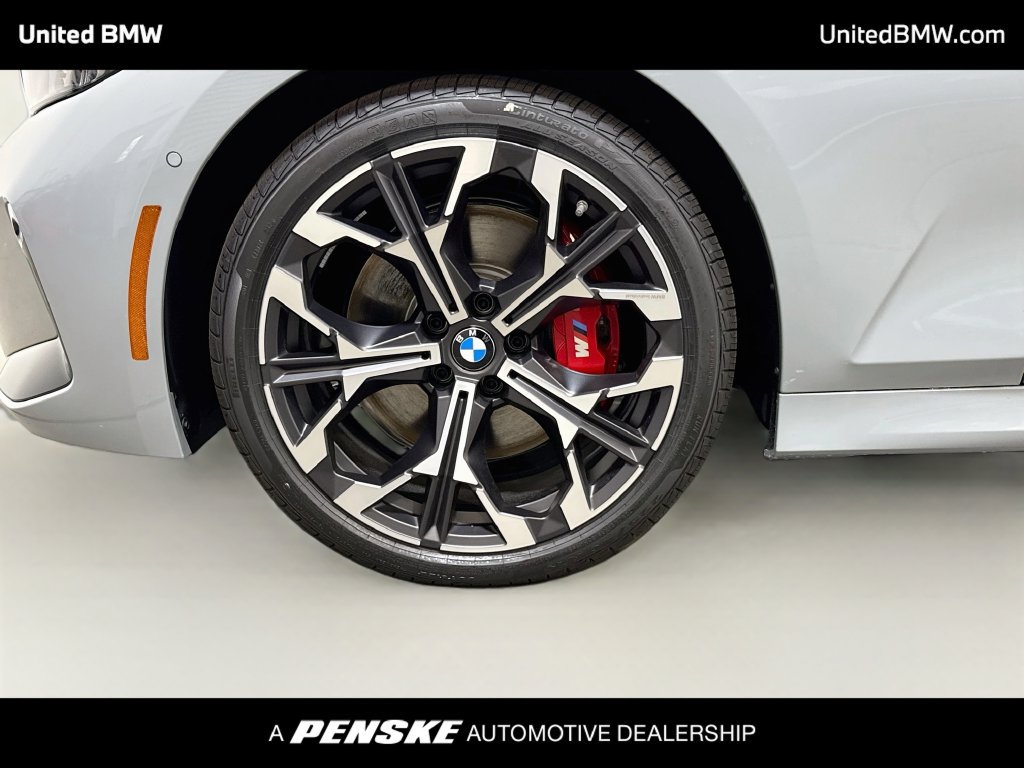 New 2026 BMW 330i Sedan w/ M Sport Package RWD image 9