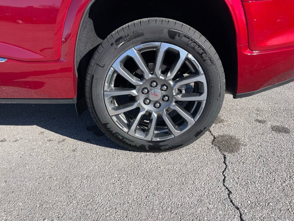 Used 2023 GMC Acadia Denali w/ Denali Ultimate Package image 11