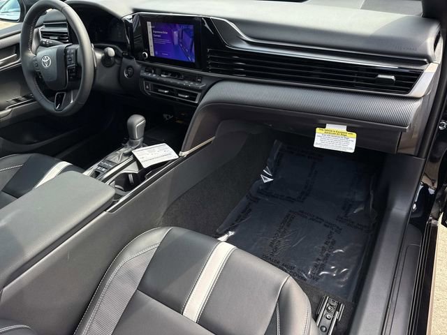Used 2025 Toyota Camry SE FWD image 17
