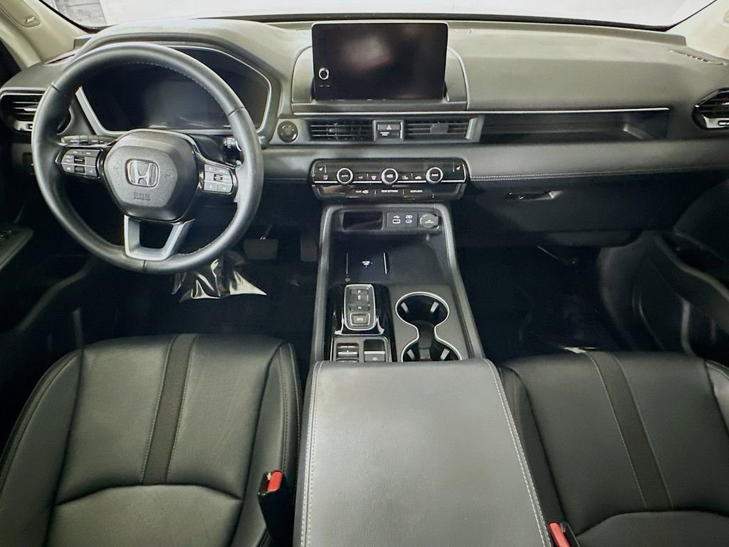 Used 2023 Honda Pilot Touring image 17