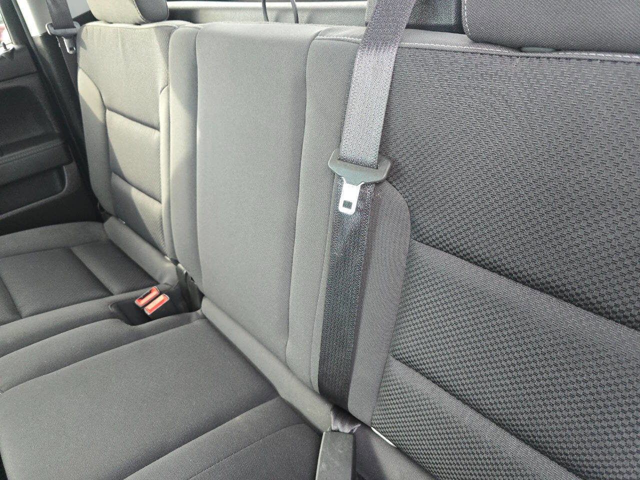 Used 2018 Chevrolet Silverado 1500 LT w/ All Star Edition image 21