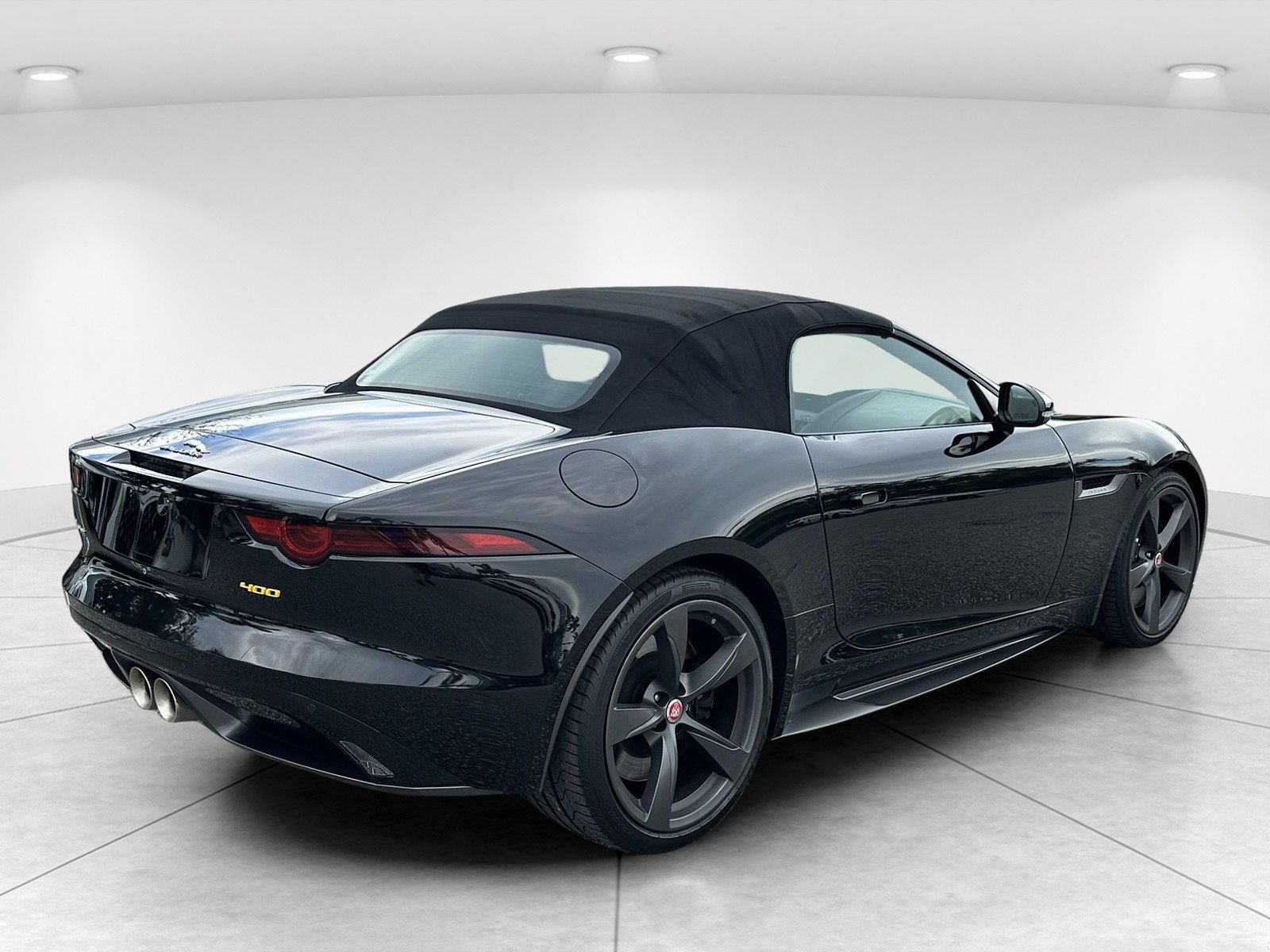 Used 2018 Jaguar F-TYPE 400 Sport RWD image 3