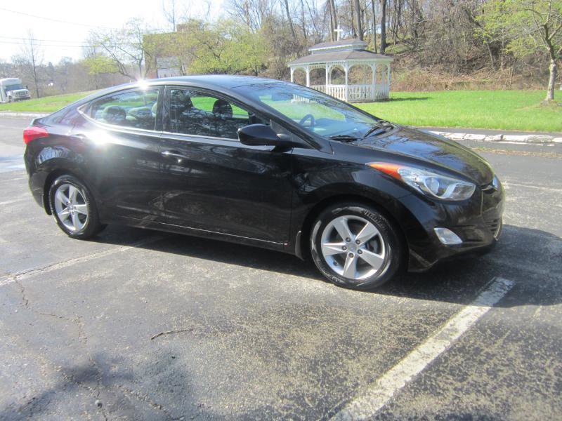 Used 2013 Hyundai Elantra GLS w/ Preferred Pkg image 5
