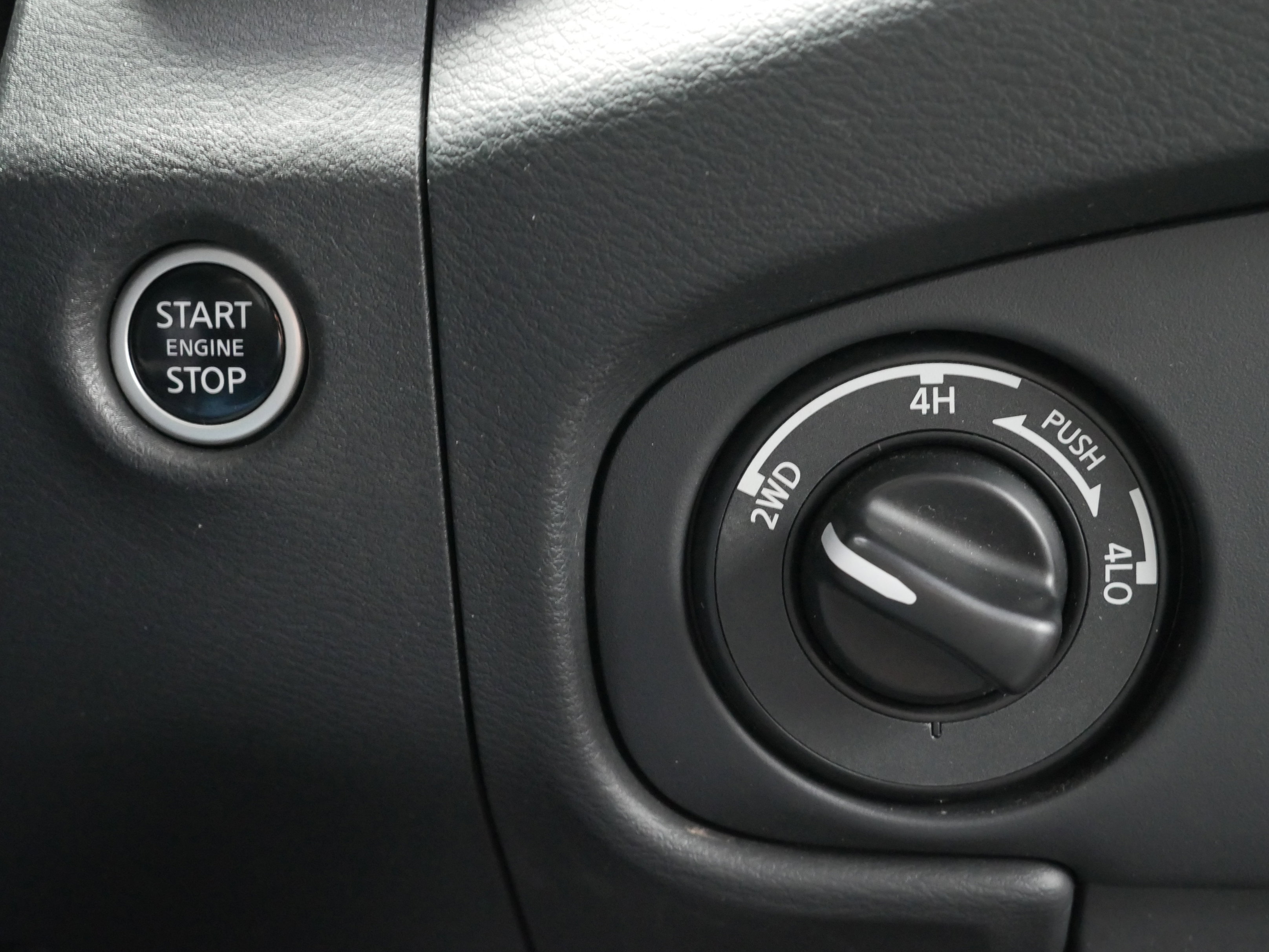 Certified 2023 Nissan Frontier PRO-4X w/ Pro-4X Premium Package image 9