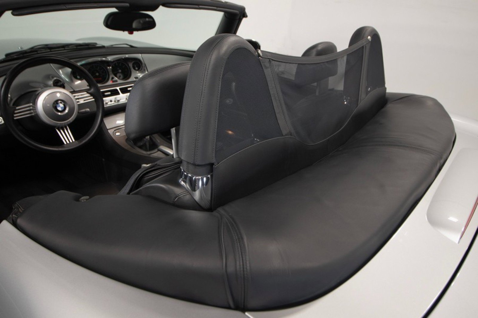 Used 2001 BMW Z8 image 8