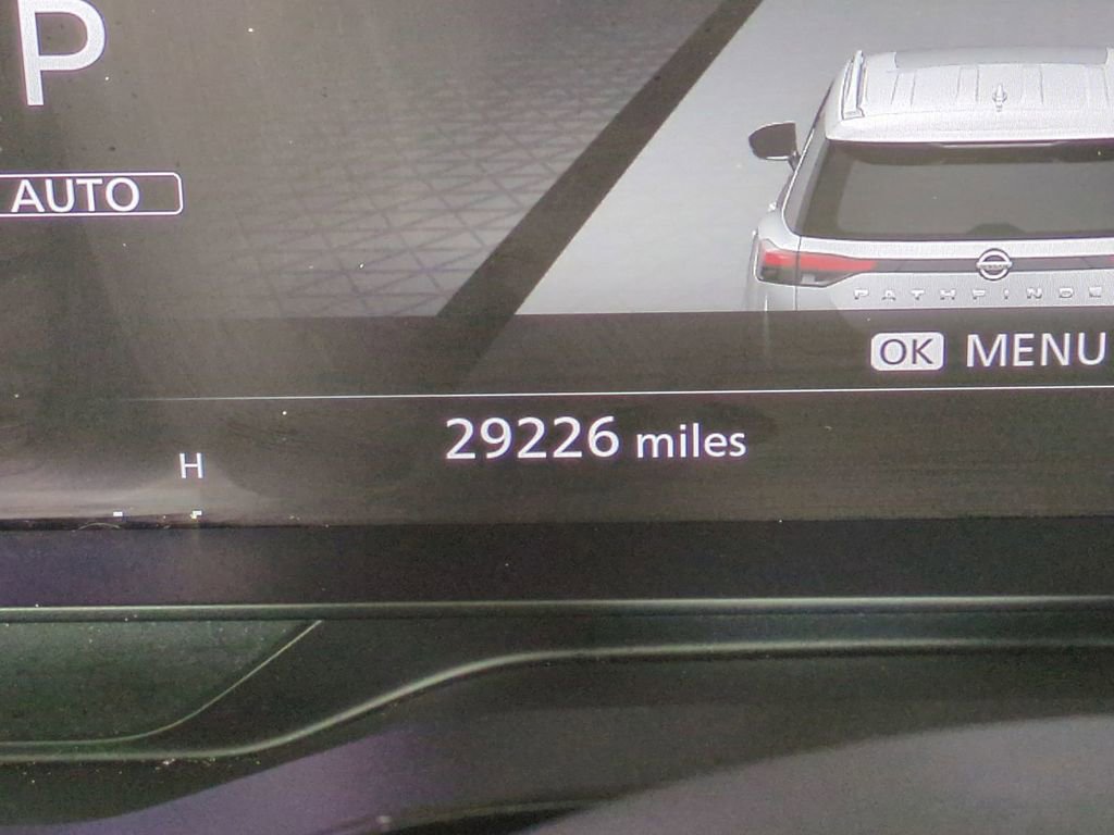 Used 2022 Nissan Pathfinder Platinum w/ Cargo Package image 36