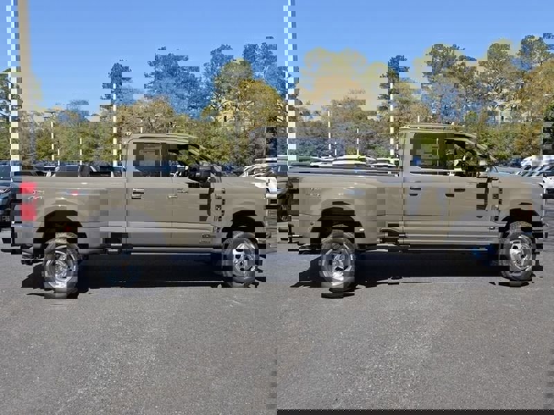 New 2026 Ford F350 King Ranch w/ Chrome Package image 15