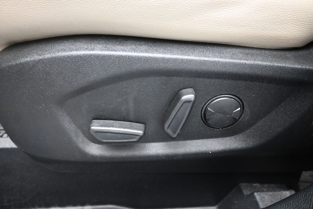 Used 2020 Ford Edge Titanium FWD image 10
