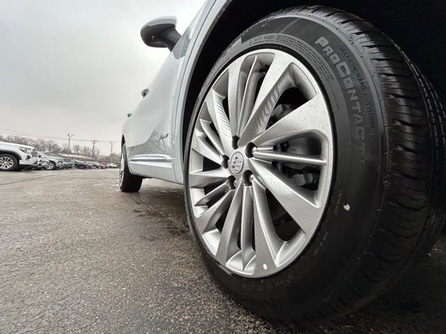 New 2026 Buick Envision Avenir image 18