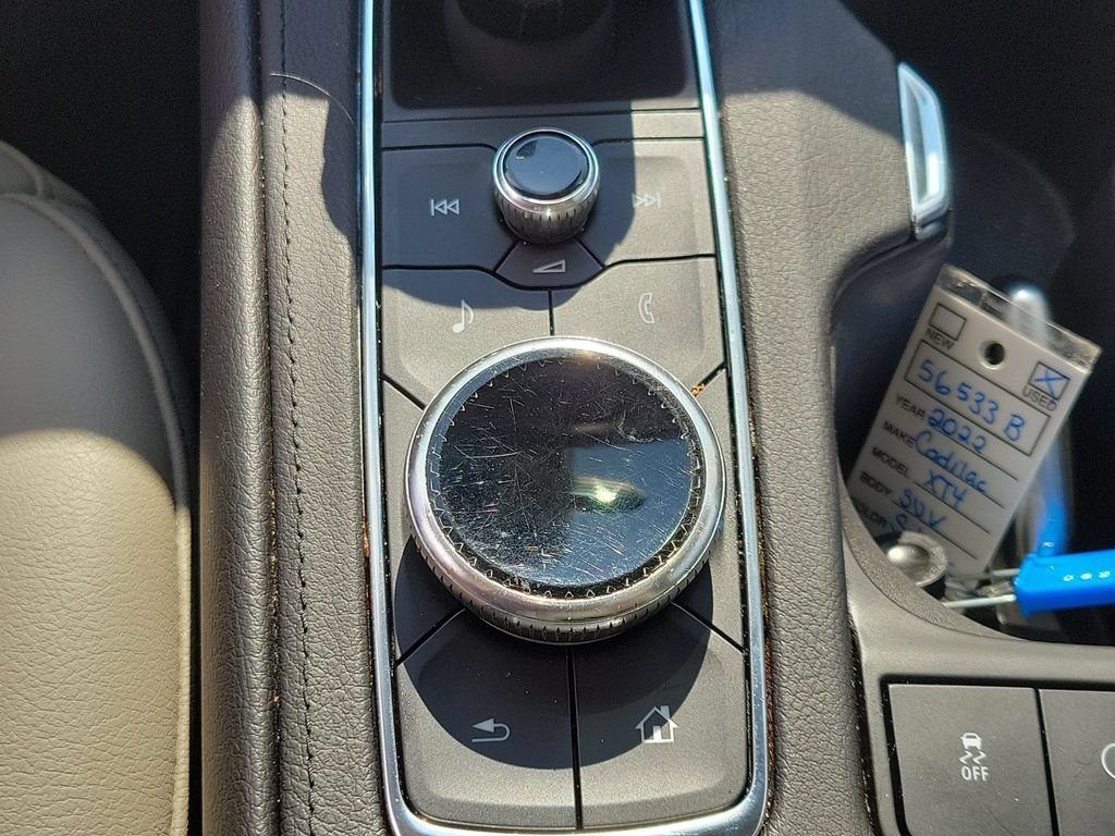 Certified 2022 Cadillac XT4 Luxury w/ Cold Weather Package FWD image 30