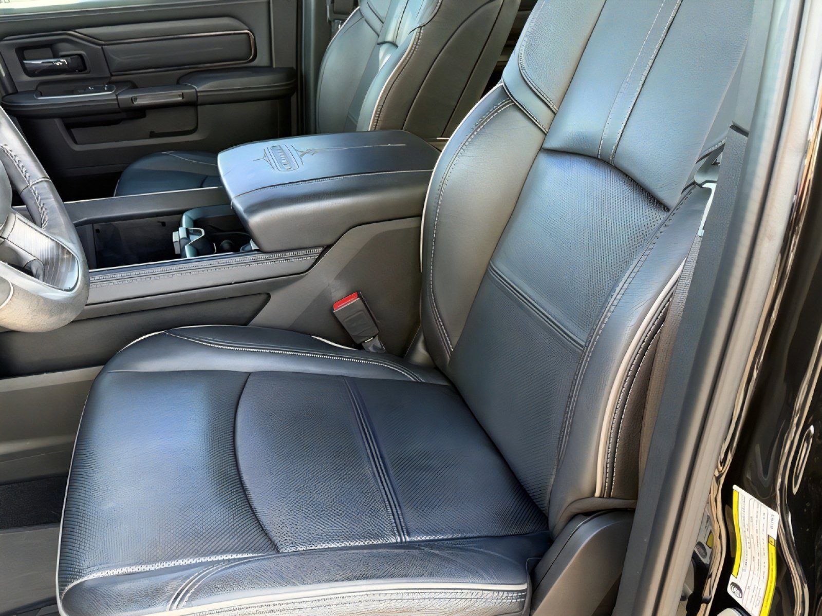 Used 2024 RAM 2500 Limited AWD/4WD image 26