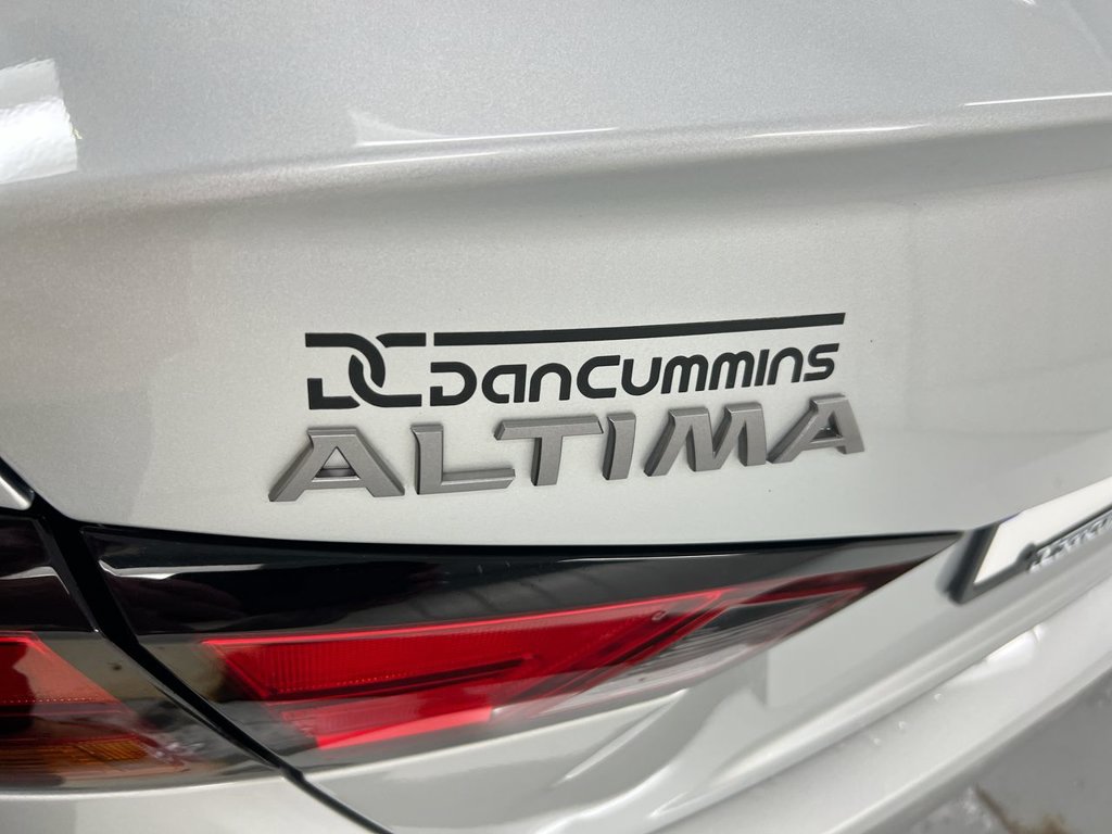 Used 2024 Nissan Altima 2.5 SV FWD image 25