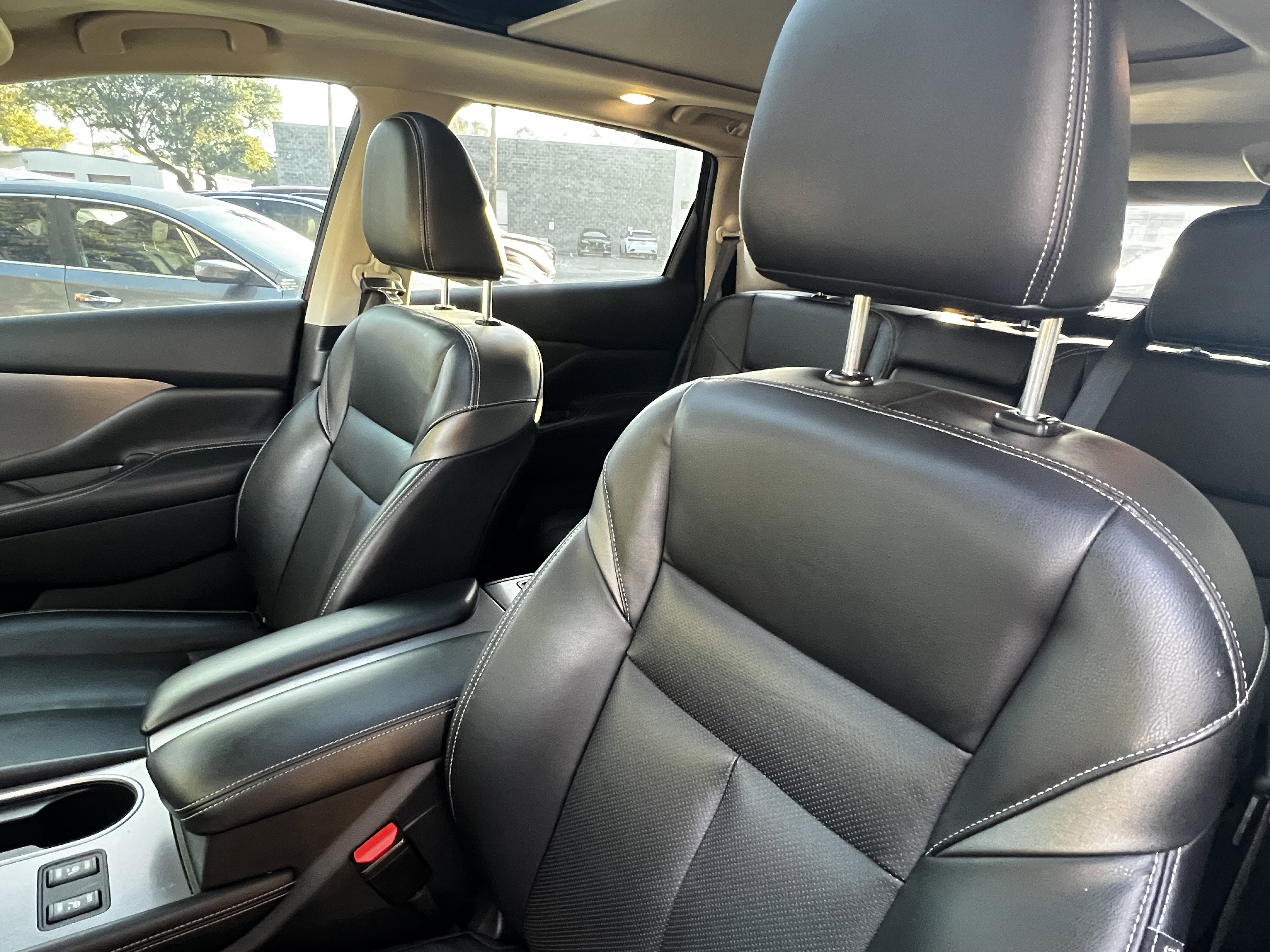 Used 2023 Nissan Murano SL w/ SL Moonroof Package image 18