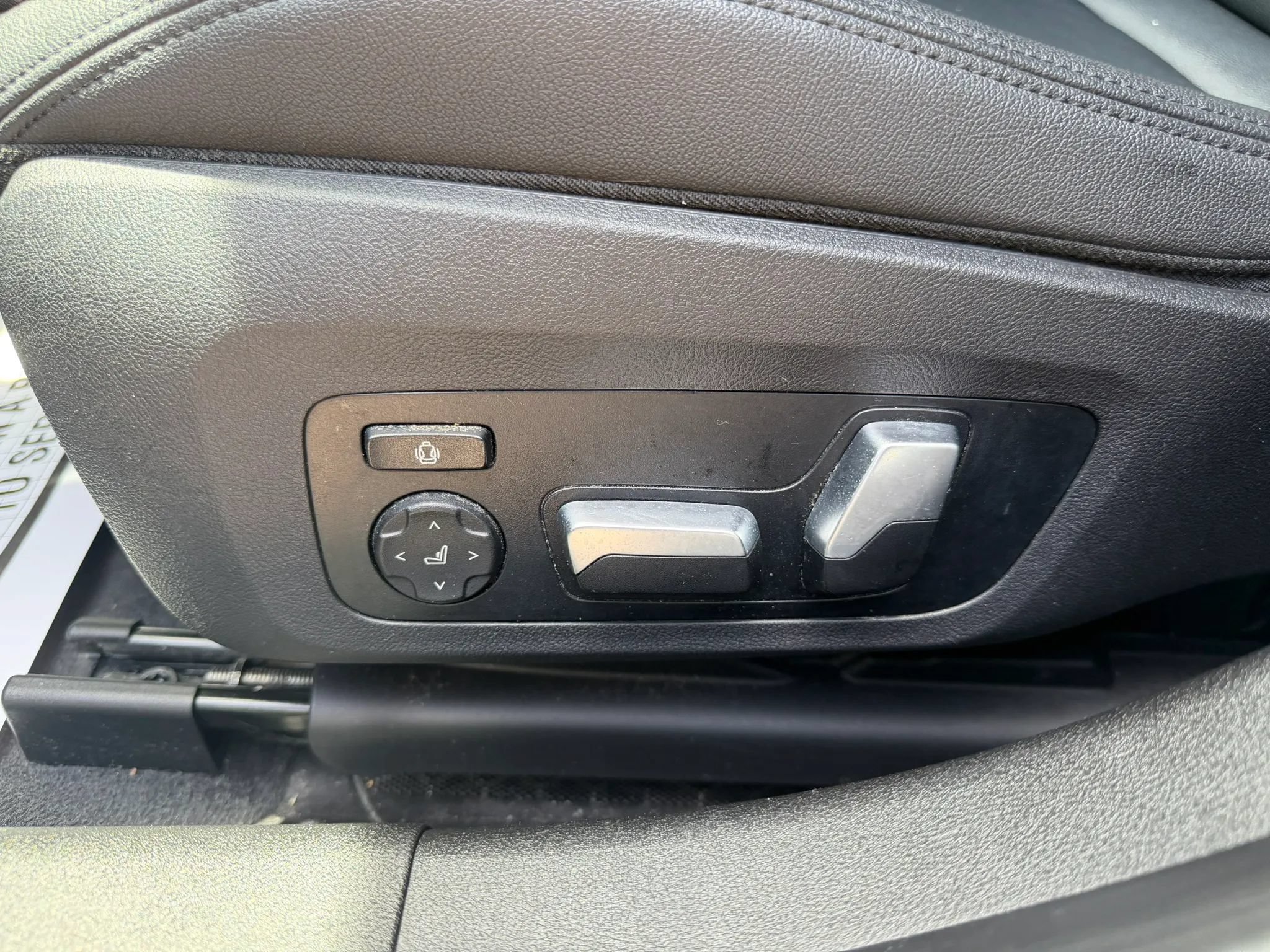 Used 2019 BMW 330i Sedan w/ Convenience Package RWD image 22